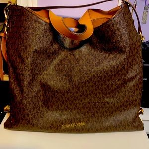 Authentic Michael Kors shoulder bag
